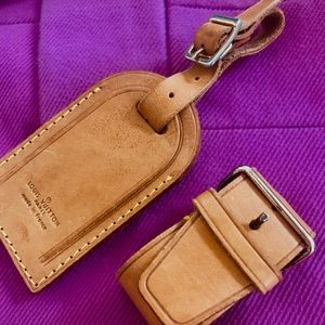 AUTHENTIC LOUIS VUITTON Leather Tag & Poignet Set